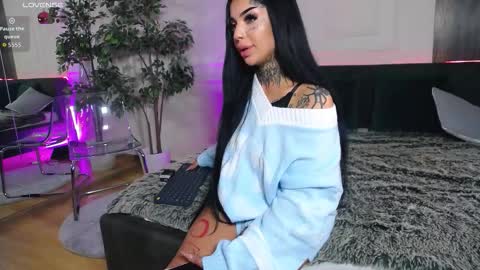 Sophie online show from November 3, 10:30 am