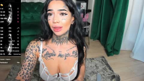 Sophie online show from January 29, 8:08 am