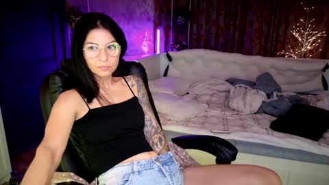 crissy_love online show from October 4, 10:14 pm
