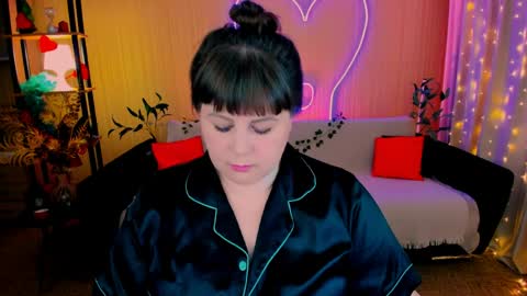 Anna online show from April 10, 7:53 pm