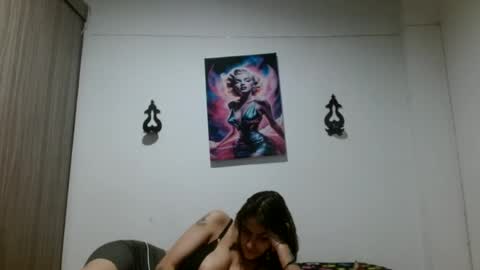 Crystal Blaze online show from June 22, 3:25 am