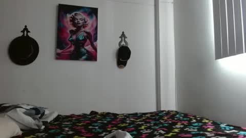 Crystal Blaze online show from April 3, 2:26 pm