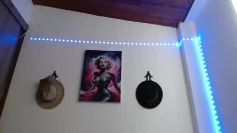 Crystal Blaze online show from March 3, 2:56 pm