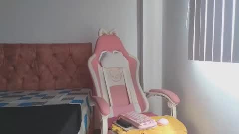 Crystal Blaze online show from October 21, 4:44 pm