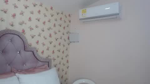 Milf Latina online show from March 16, 12:53 pm