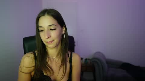 Crystalbrunette18 online show from May 13, 6:46 pm
