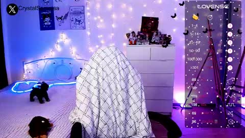 Sasha    Make me moan with patterns   good music here  online show from January 22, 12:27 am