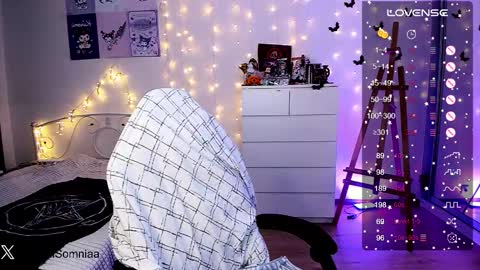 Sasha    Make me moan with patterns   good music here  online show from January 31, 2:26 am