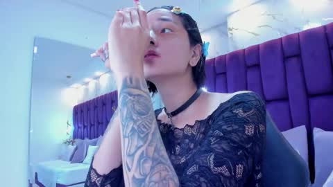 Crystal online show from February 16, 9:47 pm