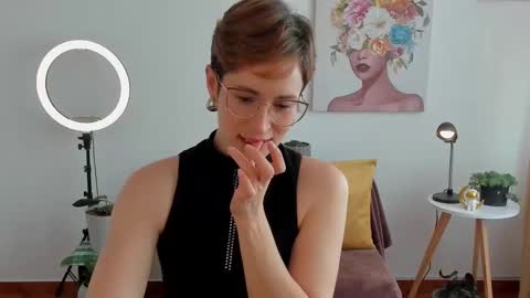 Leonela online show from February 28, 6:20 pm