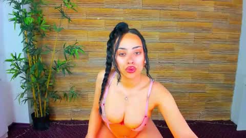 cupcake_izzy online show from March 28, 6:24 am