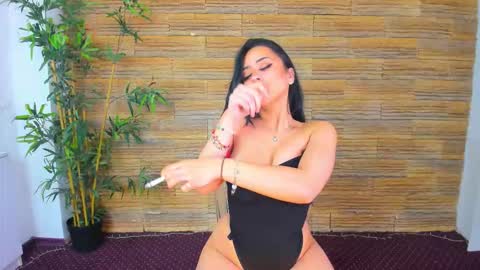 cupcake_izzy online show from March 18, 6:18 am