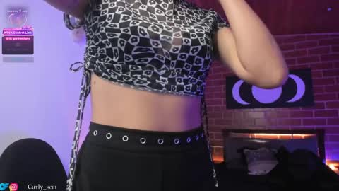 curly_scarlett69 online show from April 16, 9:39 pm