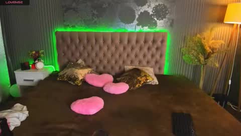 CurlyDreams online show from October 3, 12:32 pm