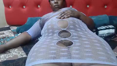 curveass93 online show from June 30, 7:24 pm