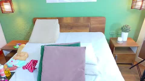 Danna online show from February 22, 7:32 pm