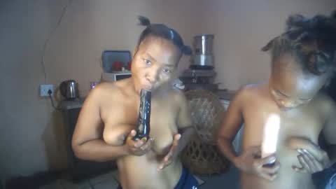 curvypear76x online show from February 24, 8:46 am