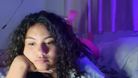 cute_hippo8 online show from March 28, 11:36 pm