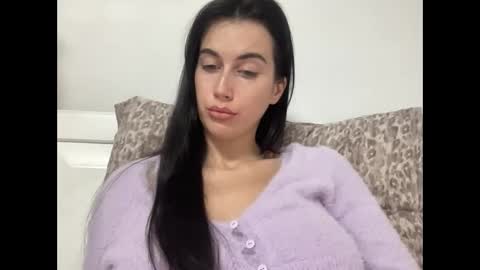 cute_kriss94 online show from November 10, 3:29 pm