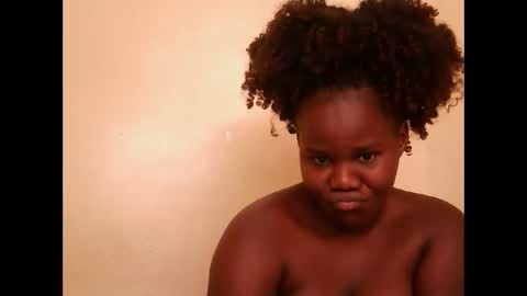 cute_latifah online show from March 1, 9:31 am