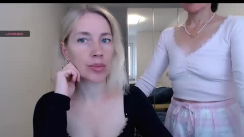 cute_lion_ online show from October 19, 12:07 pm