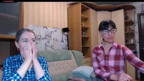 cute_lion_ online show from February 26, 1:54 pm