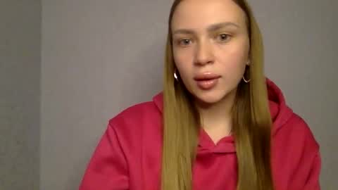 cute_shy06 online show from December 2, 9:06 pm