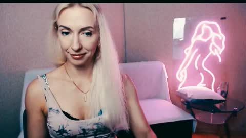 cute_smile_shy online show from September 9, 6:41 pm