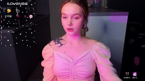 Sue online show from December 8, 1:36 pm