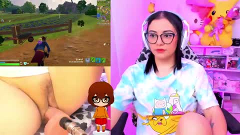 Cinna independent model online show from February 10, 4:47 pm