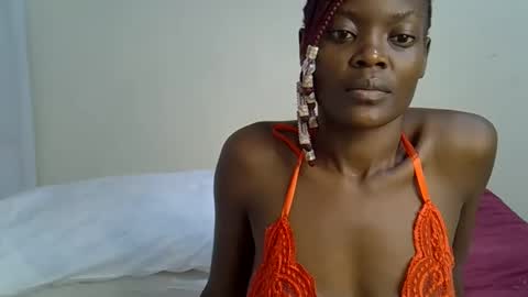 cutelida online show from March 31, 8:20 pm