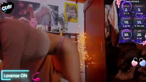 cuteweed420 online show from September 14, 7:12 pm