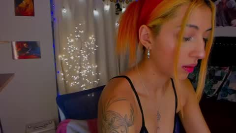 cuteweed420 online show from January 17, 5:53 am