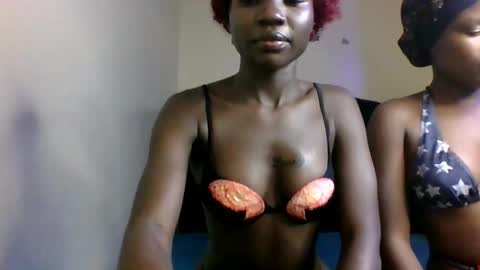 cutey_mara online show from April 22, 5:59 am