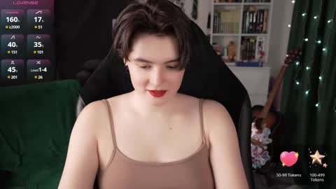 Helen Blossom online show from February 22, 8:15 pm