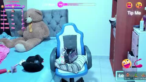 Cynthia online show from June 27, 1:39 pm