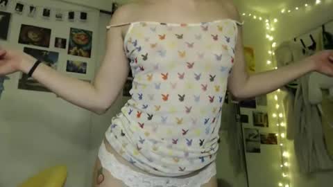 cypresskneez online show from March 11, 4:27 am