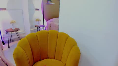 Dafne  online show from March 1, 2:28 pm