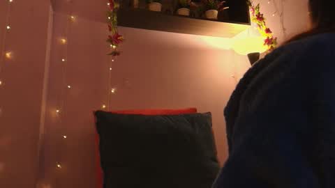 dafnemel online show from January 8, 1:15 pm