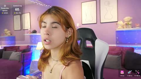 Dahlia Grey online show from April 14, 11:43 am