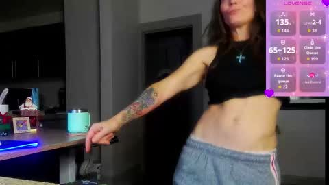 Daisy online show from December 2, 11:07 pm