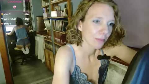 daisy_lovely online show from November 7, 4:51 am