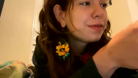 DaisyB3 online show from September 9, 6:13 am