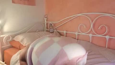 Daisy Dreams online show from November 23, 10:11 pm