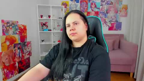 DaisyHarts online show from August 9, 5:01 am