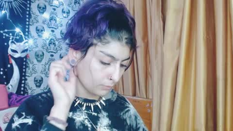    --  -- help me reach 100 hands up  online show from February 9, 12:40 am