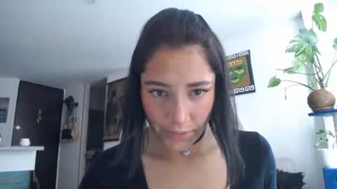 IG  dakotasofiaa online show from December 10, 5:22 pm