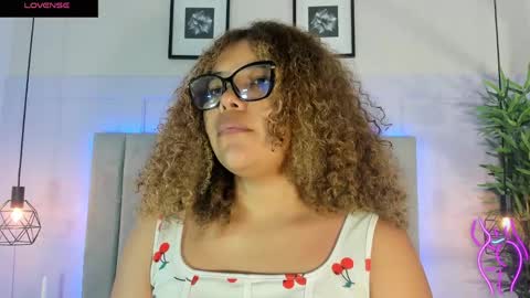  Danna  online show from June 5, 12:00 pm