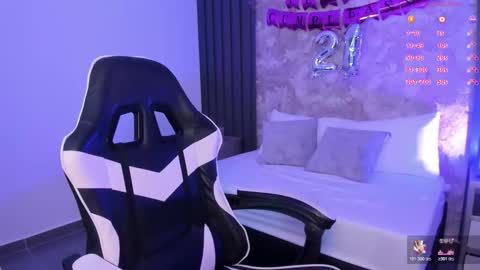 D A L I A  online show from February 27, 8:19 pm