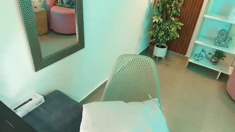 Dalila  online show from November 18, 6:31 pm